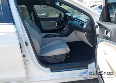 2022 Genesis G70 2.0T Rwd from USA, damaged, VIN KMTG34TA6NU095862